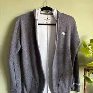 Abercrombie & Fitch Gray Kids Cardigan